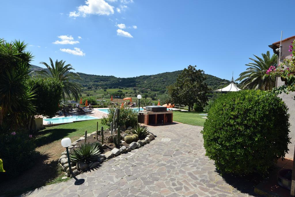 Residence Della Luna Porto Azzurro Exterior foto
